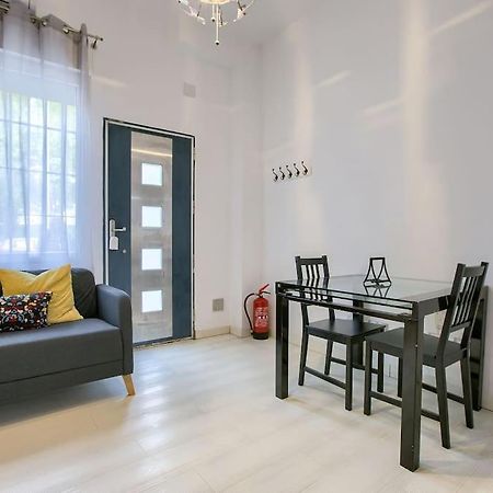Cozy Getaway In Madrid Apartment Ngoại thất bức ảnh